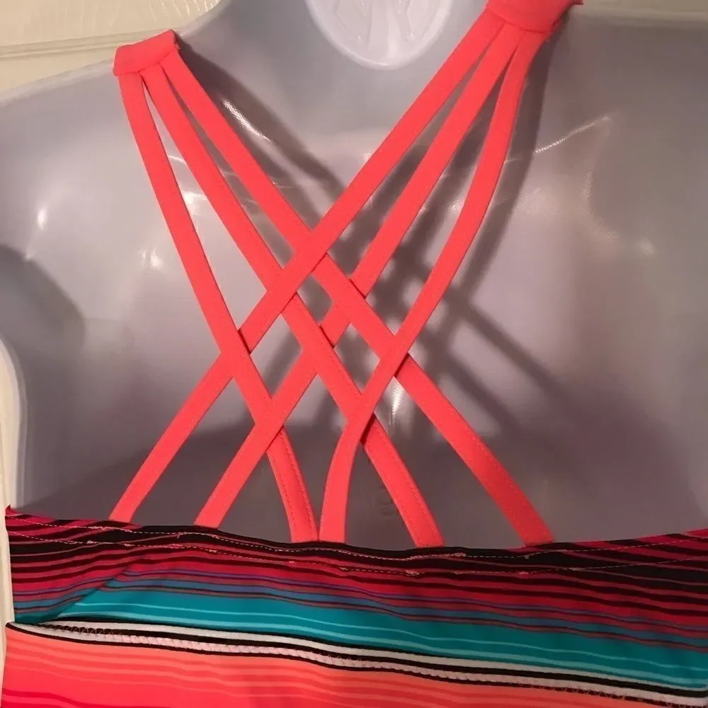 NWT XS ZeroXposur Wonderful Swim Top!!